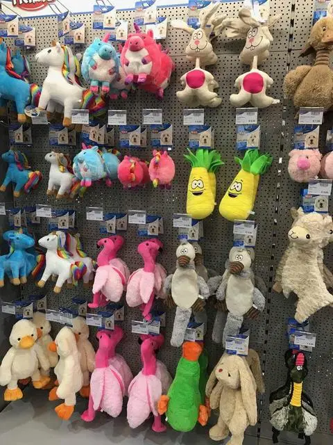 М'які іграшки для собак