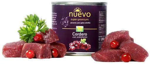 Nuevo Senior Lamb & Cranberries 200г консерва для котів з ягням1